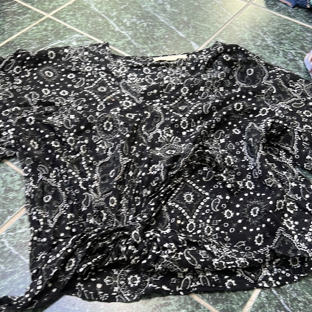 lovestich v neck tie at the bottom